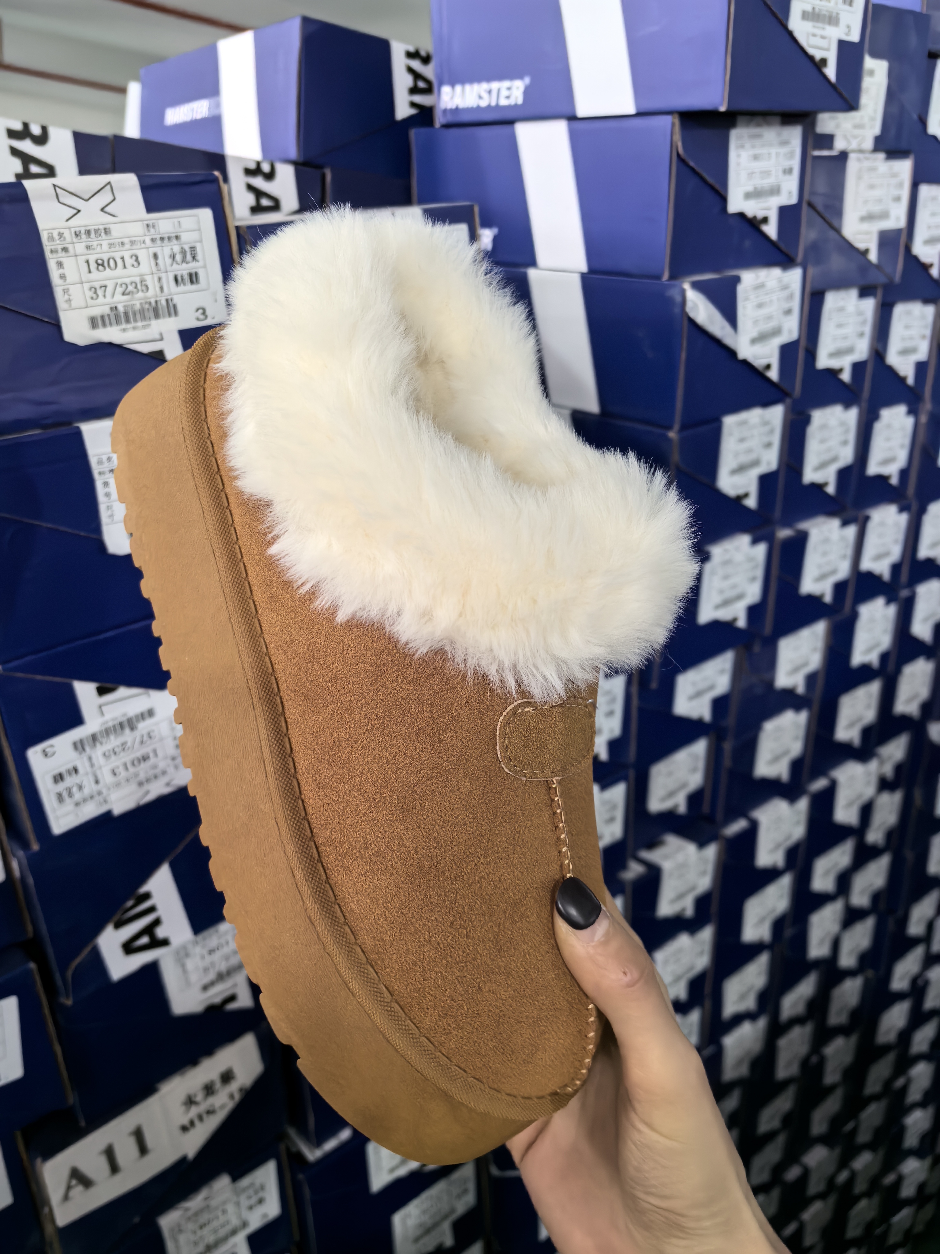 《小铺》休闲时尚女鞋108号