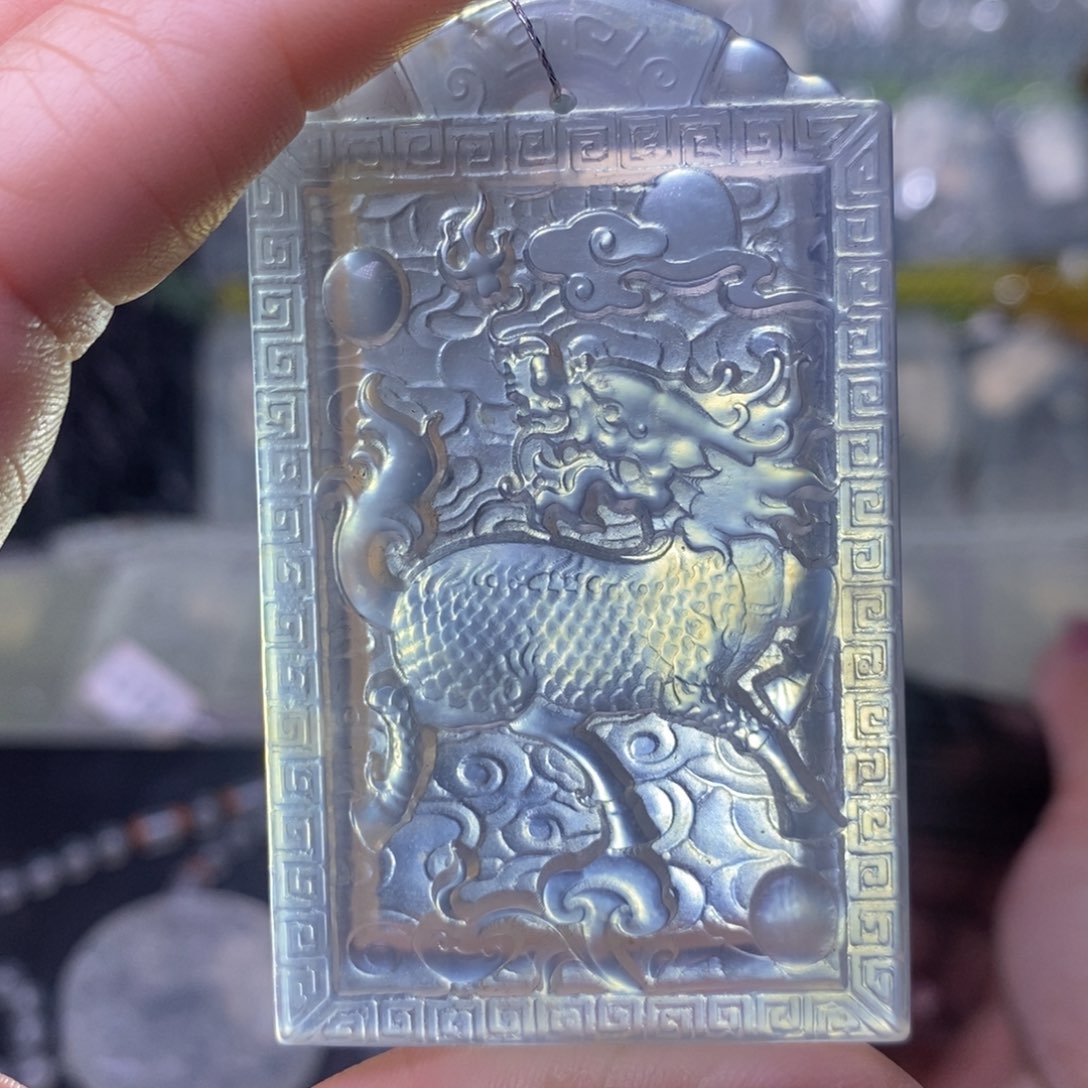 蛇纹石玉颈饰未镶嵌猛*猛