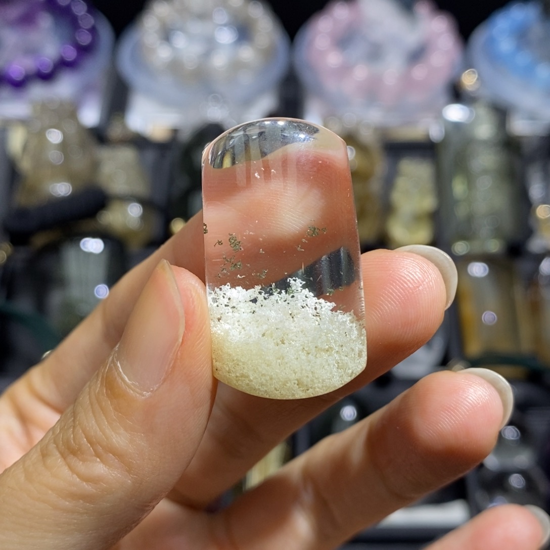 未镶嵌颈饰水晶白幽灵聚宝盆吊坠
