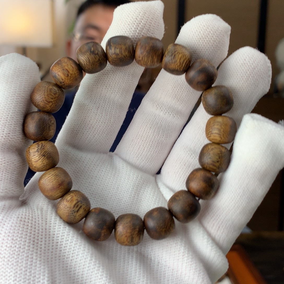 手串沉香11mm11克微瑕