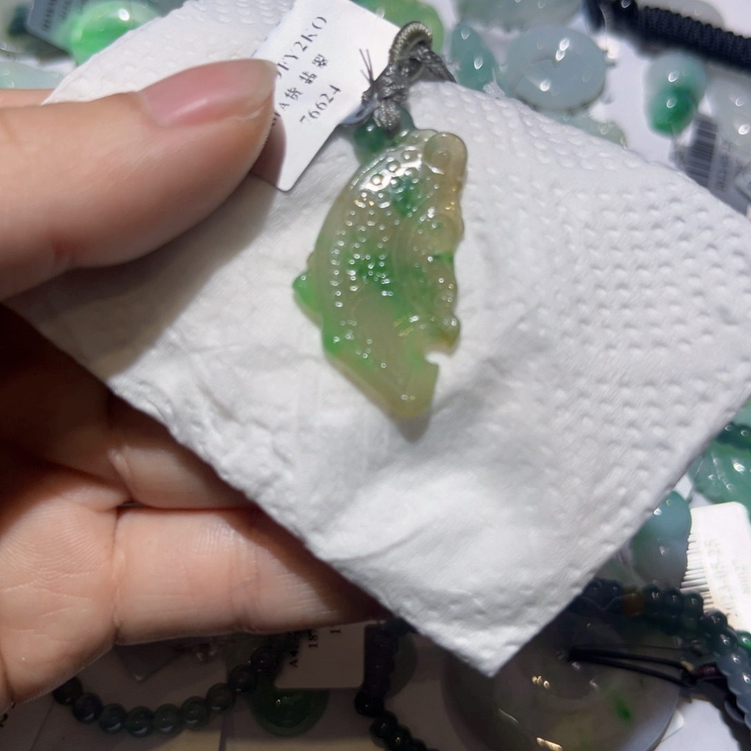翡翠颈饰未镶嵌天然翡翠A货