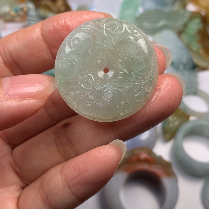 定制翡翠未镶嵌翡翠