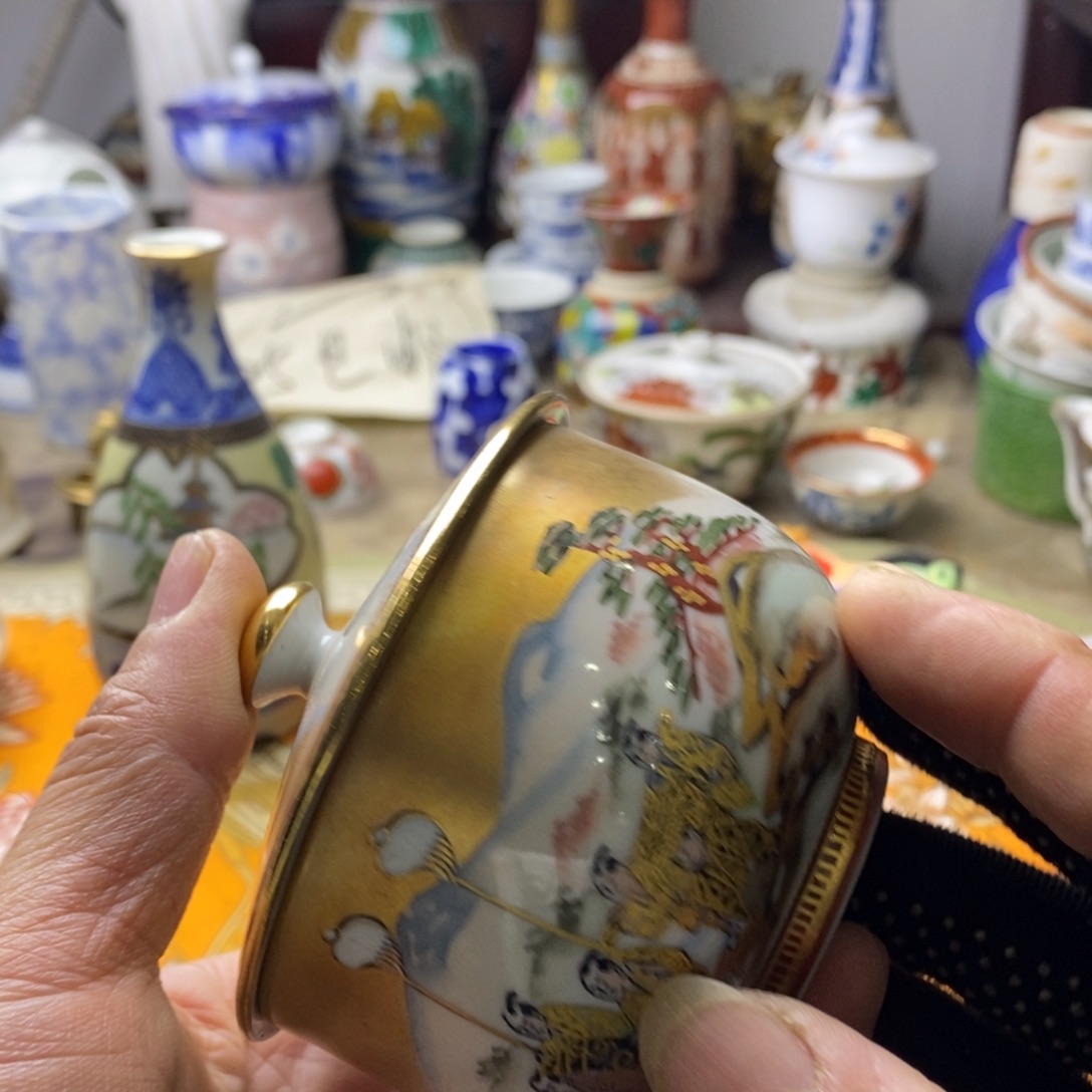 喵****瓷片飞升为飞来翱翔而上也