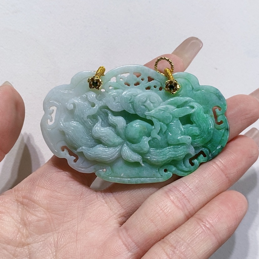 【闪购商品】翡翠未镶嵌颈饰