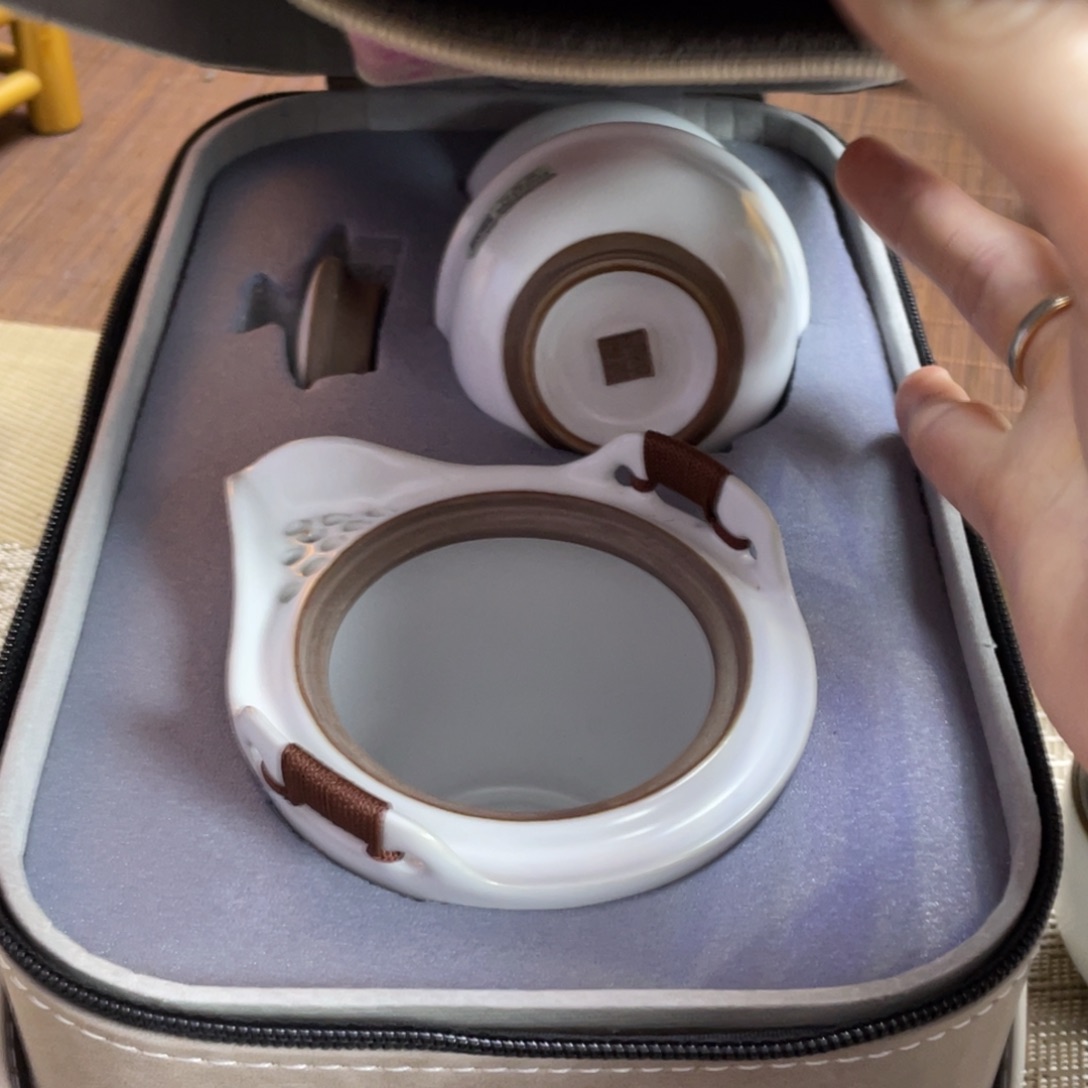 瓷片。。。。。。。。。。。。。。。。。。