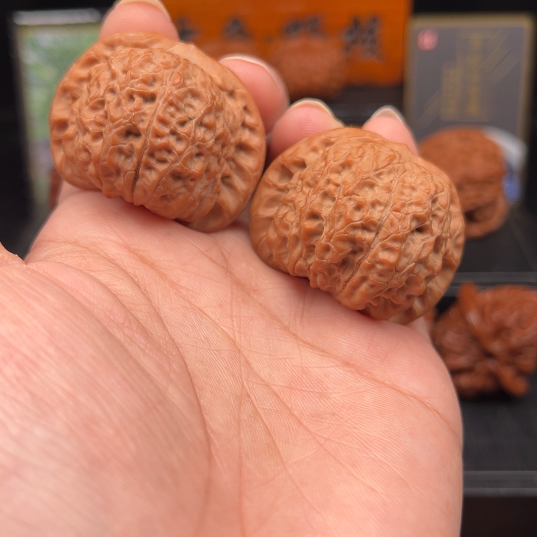【闪购商品】文玩核桃吊坠可****锅原树血麒麟