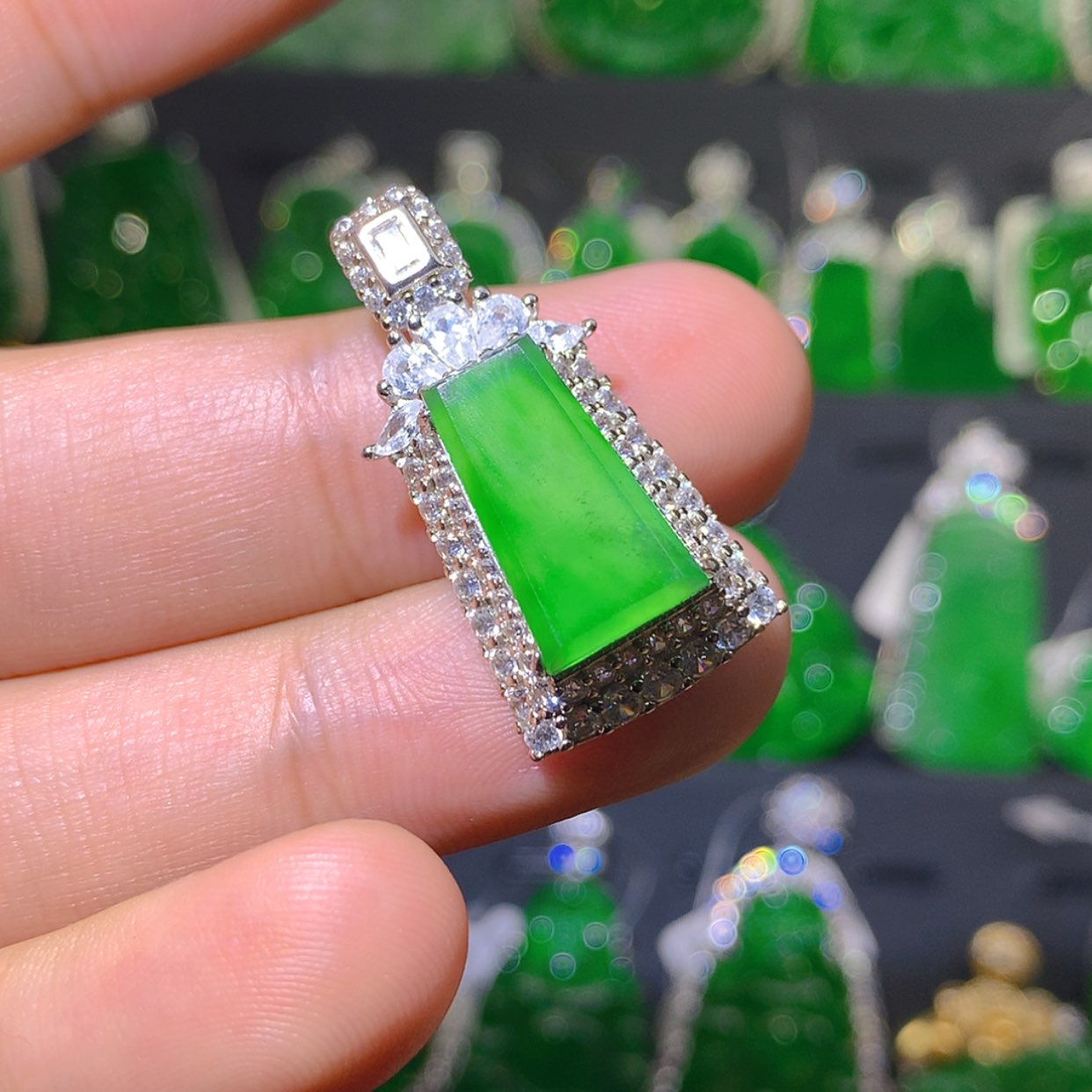 【闪购商品】翡翠吊坠(不含链)银S925镶嵌