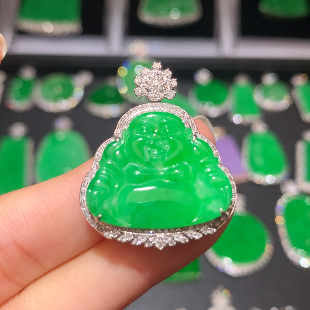 翡翠颈饰18K金镶嵌翡翠