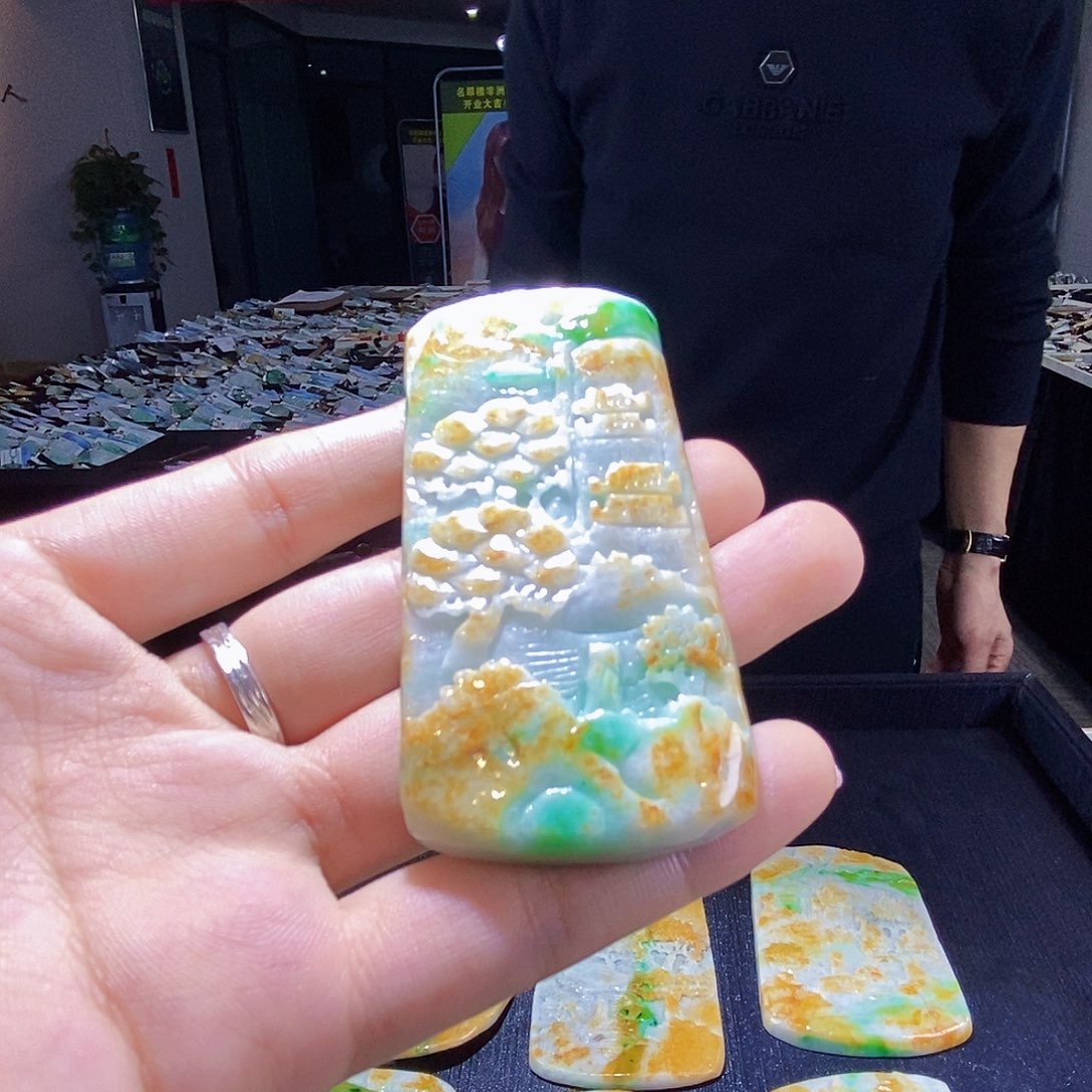 颈饰未镶嵌翡翠翡翠