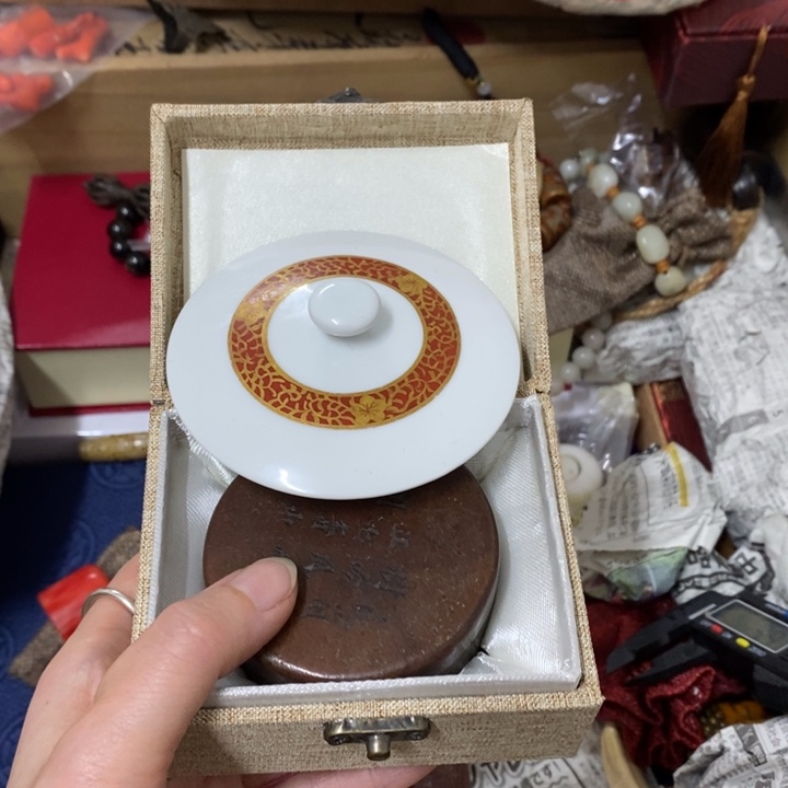 瓷片哈中古工艺品一件