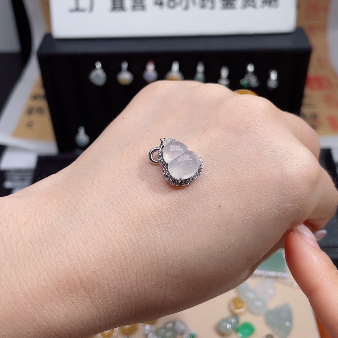颈饰未镶嵌翡翠缅甸天然翡翠a货