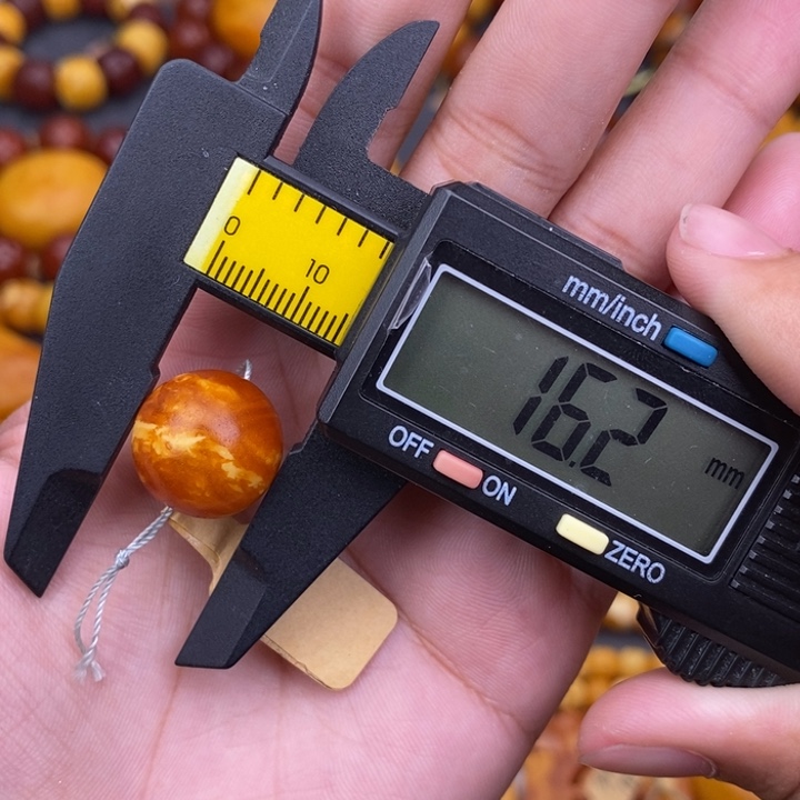 萧***瑟裸石蜜蜡未镶嵌蜜蜡L