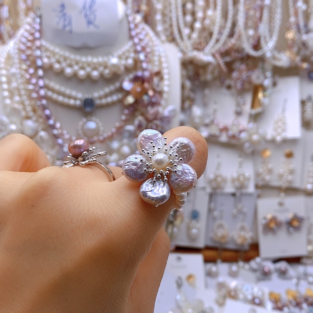 k***e淡水珍珠银S925镶嵌耳饰