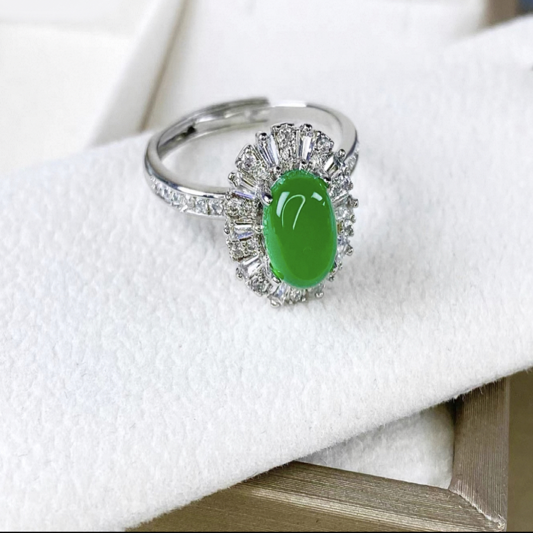 天然冰透绿玉髓阳绿蛋面花边戒指C 裸石8×6mm