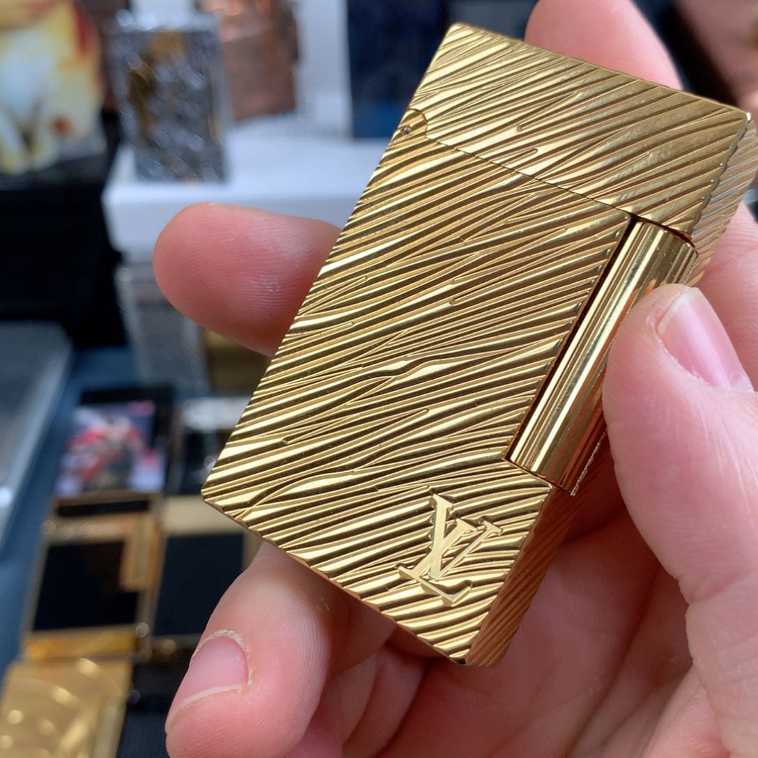 Lv都彭打火机朗声