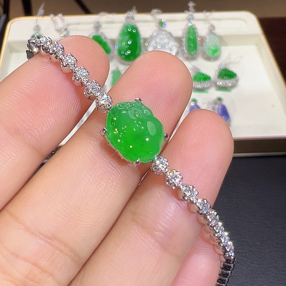 翡翠18K金镶嵌手链