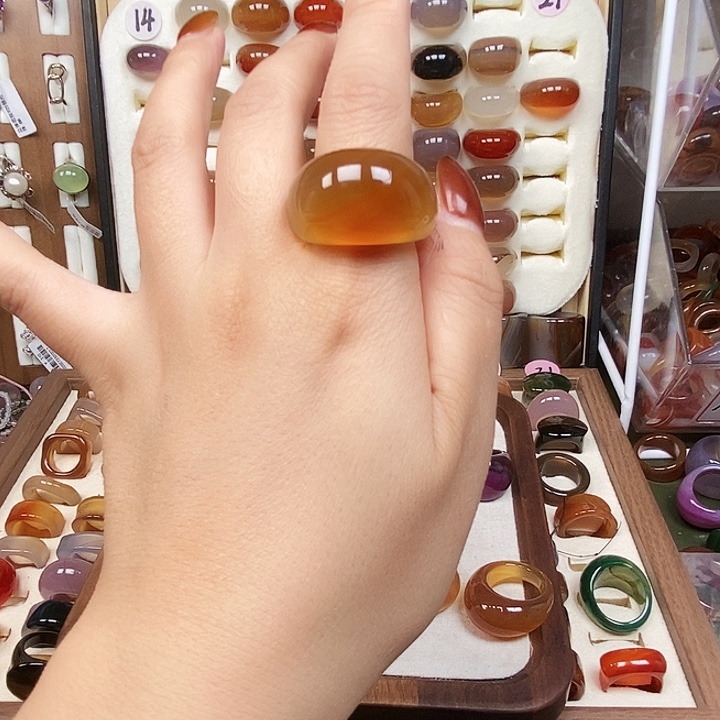 九***铺玛瑙/玉髓未镶嵌戒指