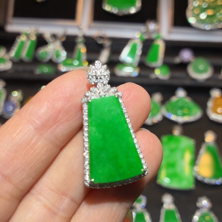 翡翠18K金镶嵌吊坠(不含链)翡翠