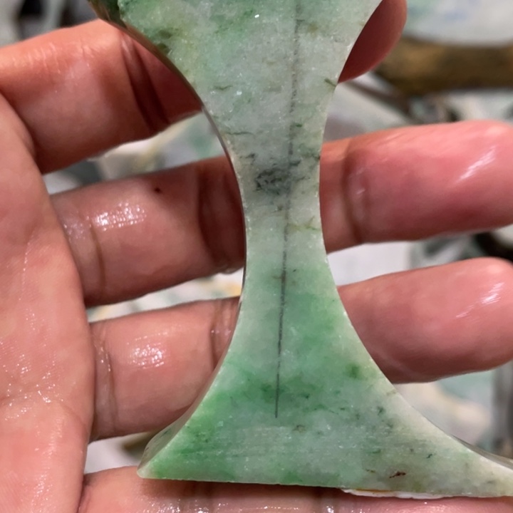 翡翠未镶嵌颈饰天然缅甸翡翠边角料