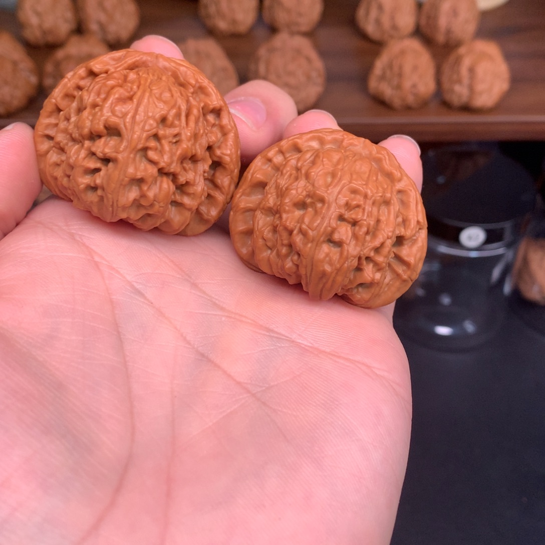 发***伏吊坠文玩核桃42白狮子