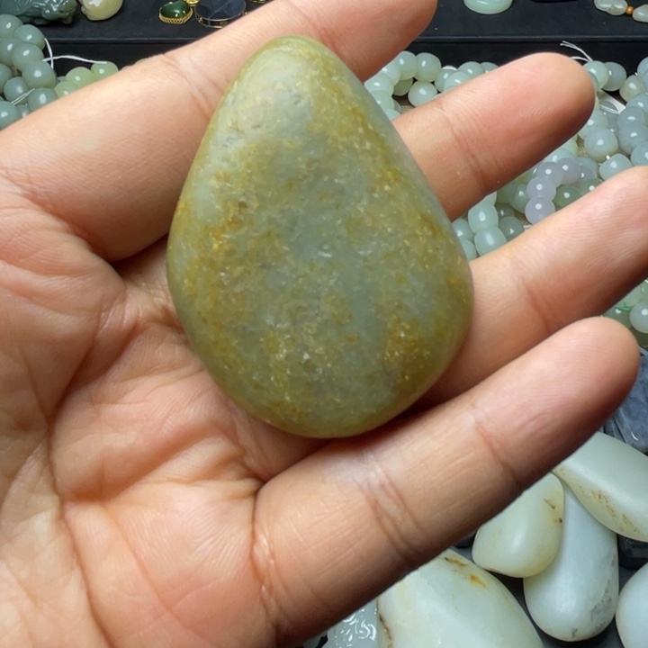 未镶嵌和田玉珠宝半成品