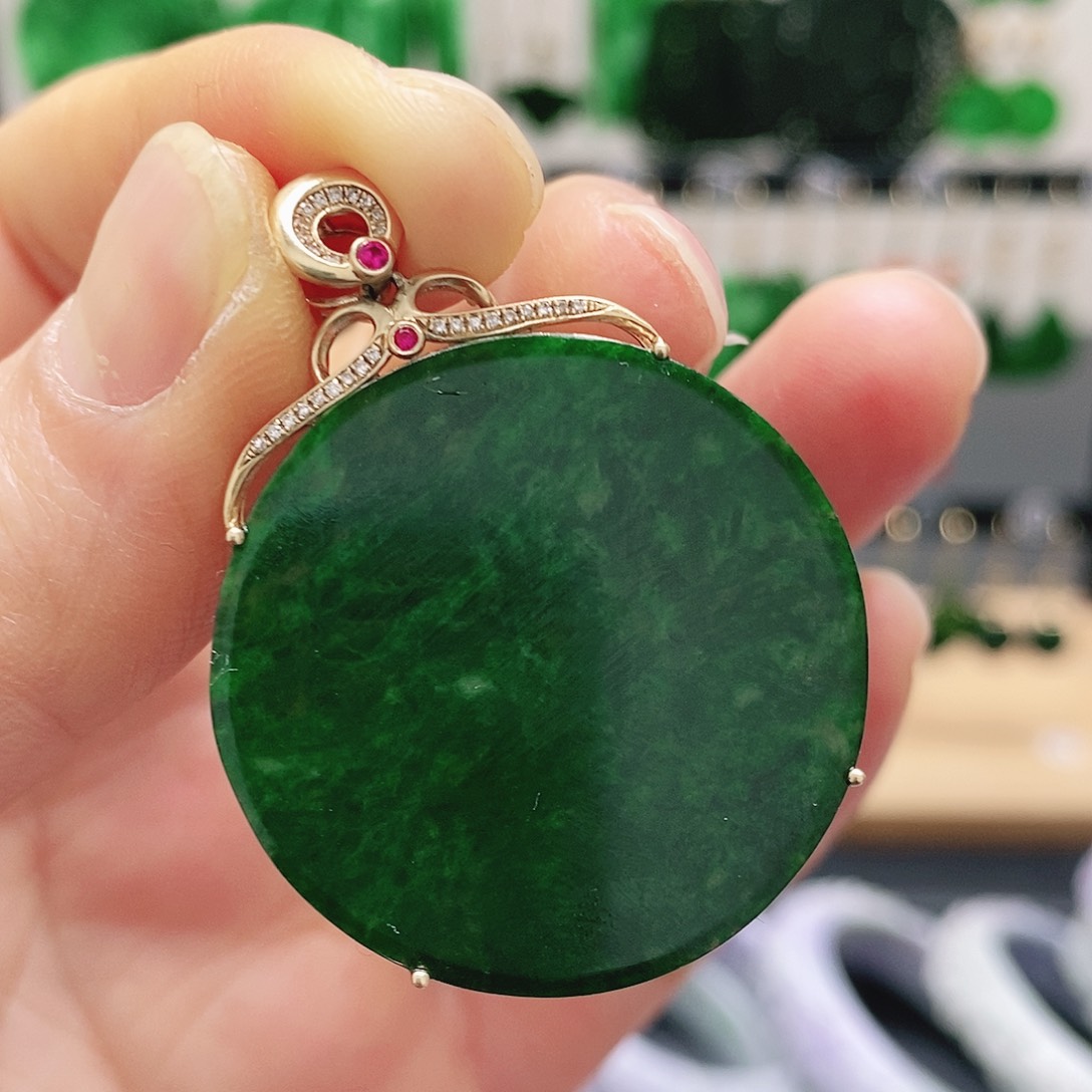 翡翠18K金镶嵌耳饰挂件