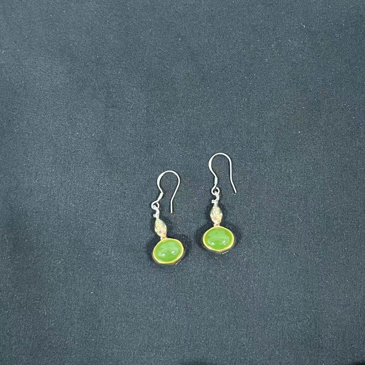 柚子来啦【碧玉耳钉】天然和田玉耳饰.HZ俄罗斯白玉多样性发一B1065