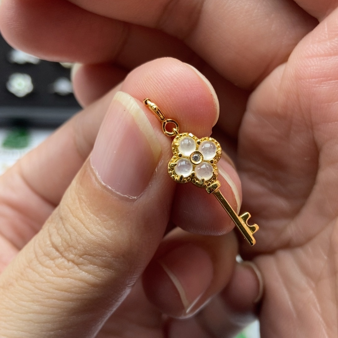 翡翠银S925镶嵌颈饰