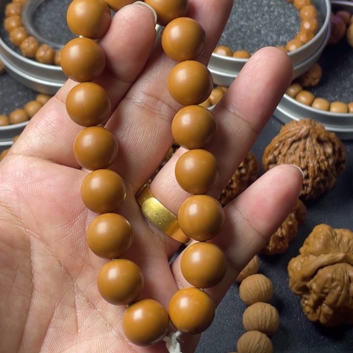 猴头核桃手串微微瑕龙岩正圆光珠