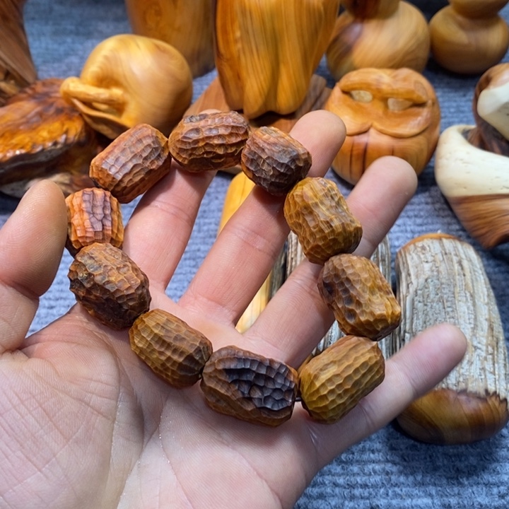 柏木（崖柏）小**志陈化老料把件手串 