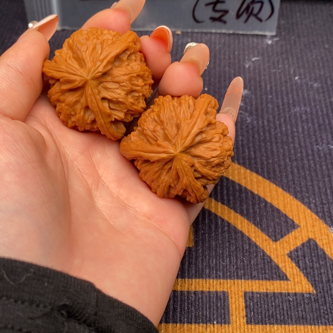 大****吊坠文玩核桃白狮子