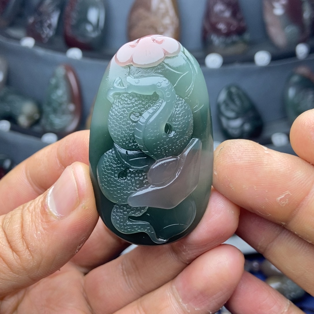 玛瑙/玉髓颈饰未镶嵌