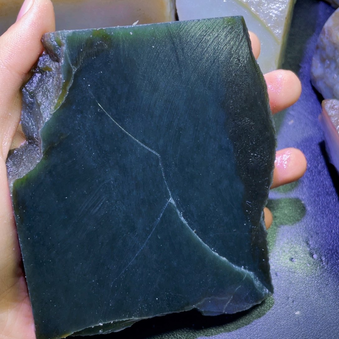 和田玉未镶嵌珠宝半成品