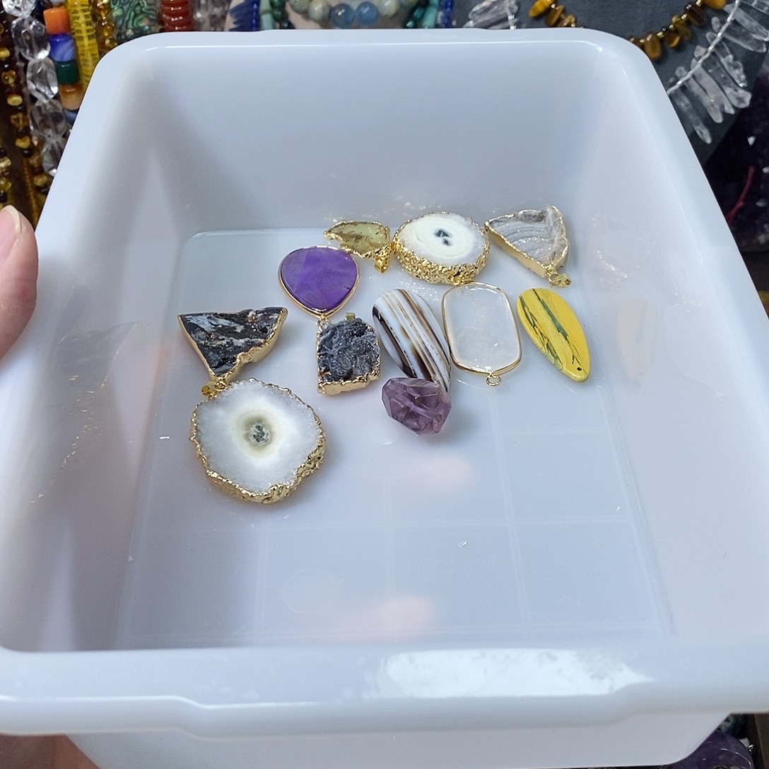 梦***1石英质玉未镶嵌，自选，