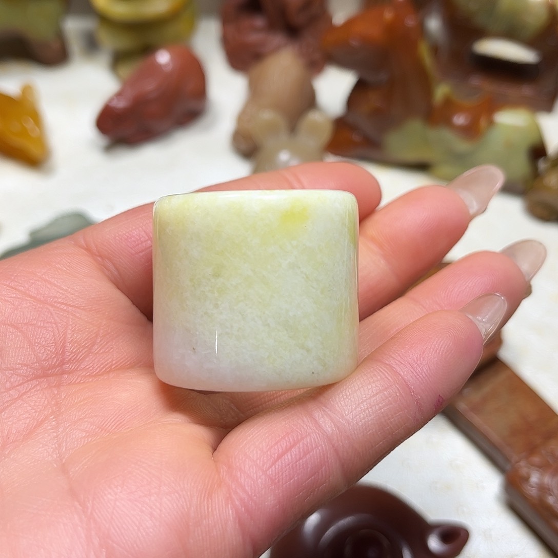 白玉菩提吊坠白玉菩提吊坠