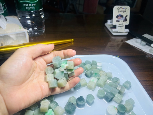 天然缅甸A货飘花珠子卡12+mm多样款式随机发