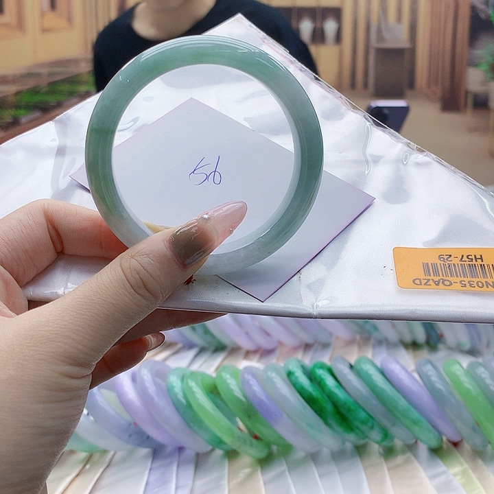 翡翠手镯未镶嵌yuioiuooook