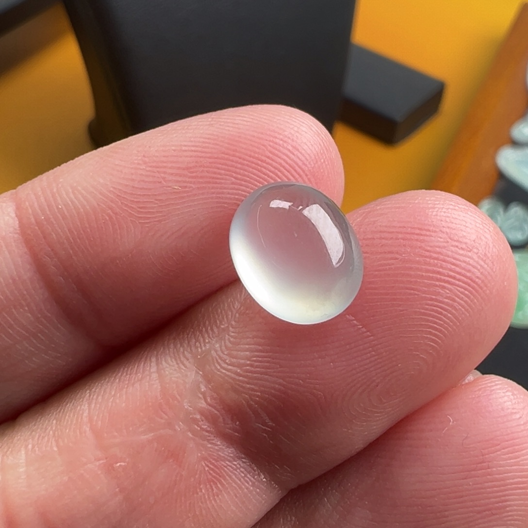 翡翠颈饰未镶嵌蛋面10.4