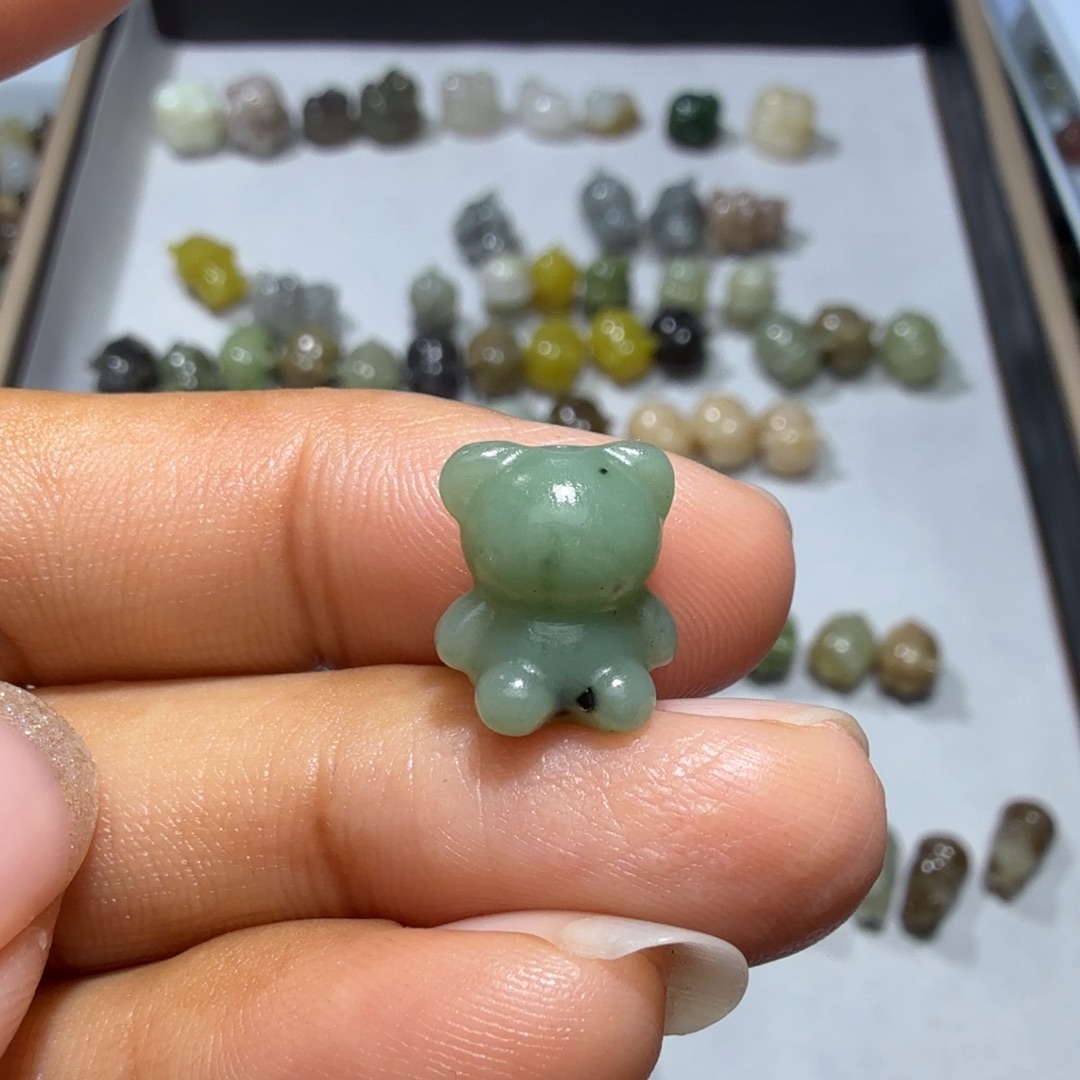 和田玉未镶嵌珠宝奇石