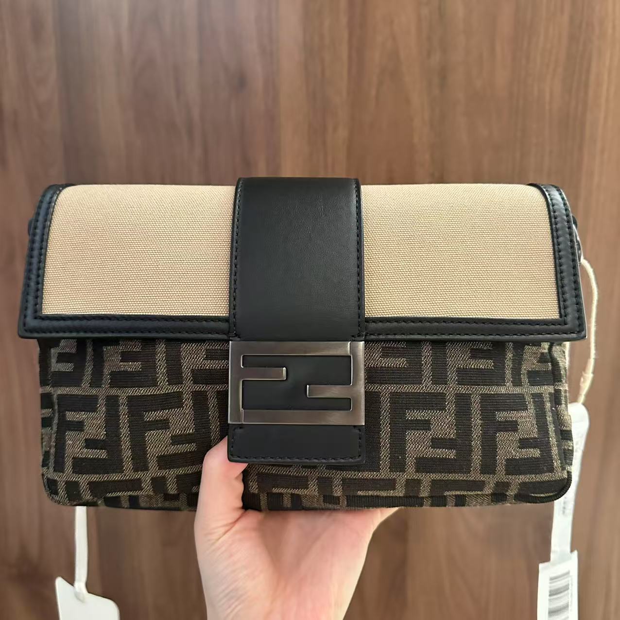 95新 FENDI/芬迪 芬迪 翻盖/二奢包包