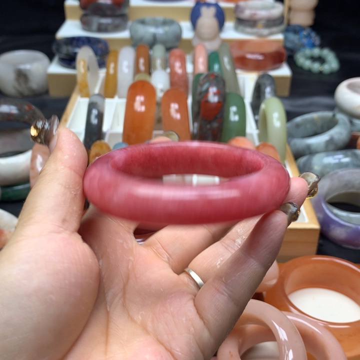 未镶嵌手镯石英质玉琉*