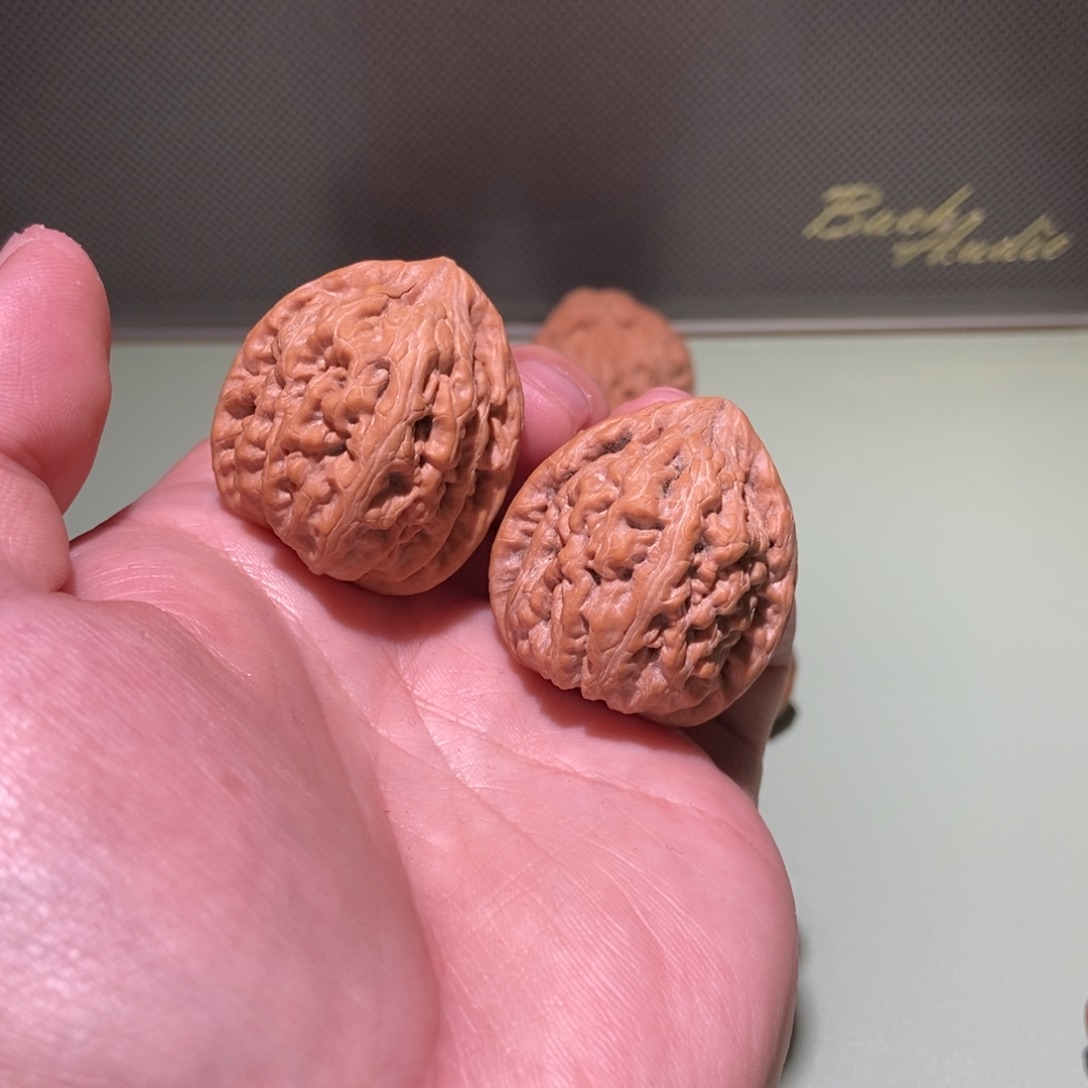 文玩核桃把件全品34红锦鲤