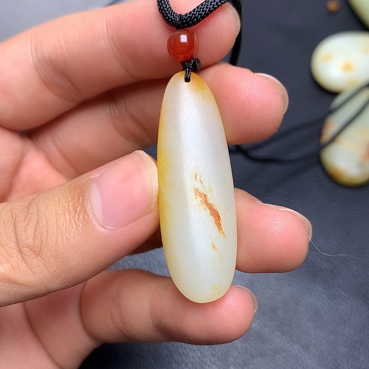 未镶嵌和田玉（糖玉）挂件