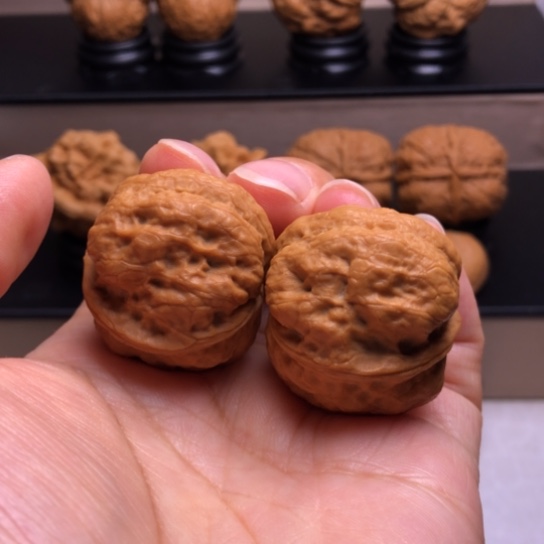 文玩核桃把件玉龙金蟾28