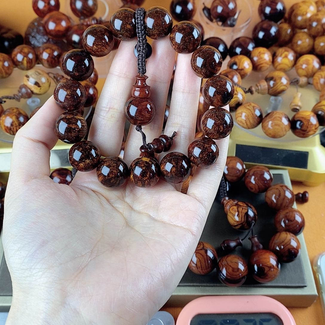 黄花梨/降香黄檀余*思