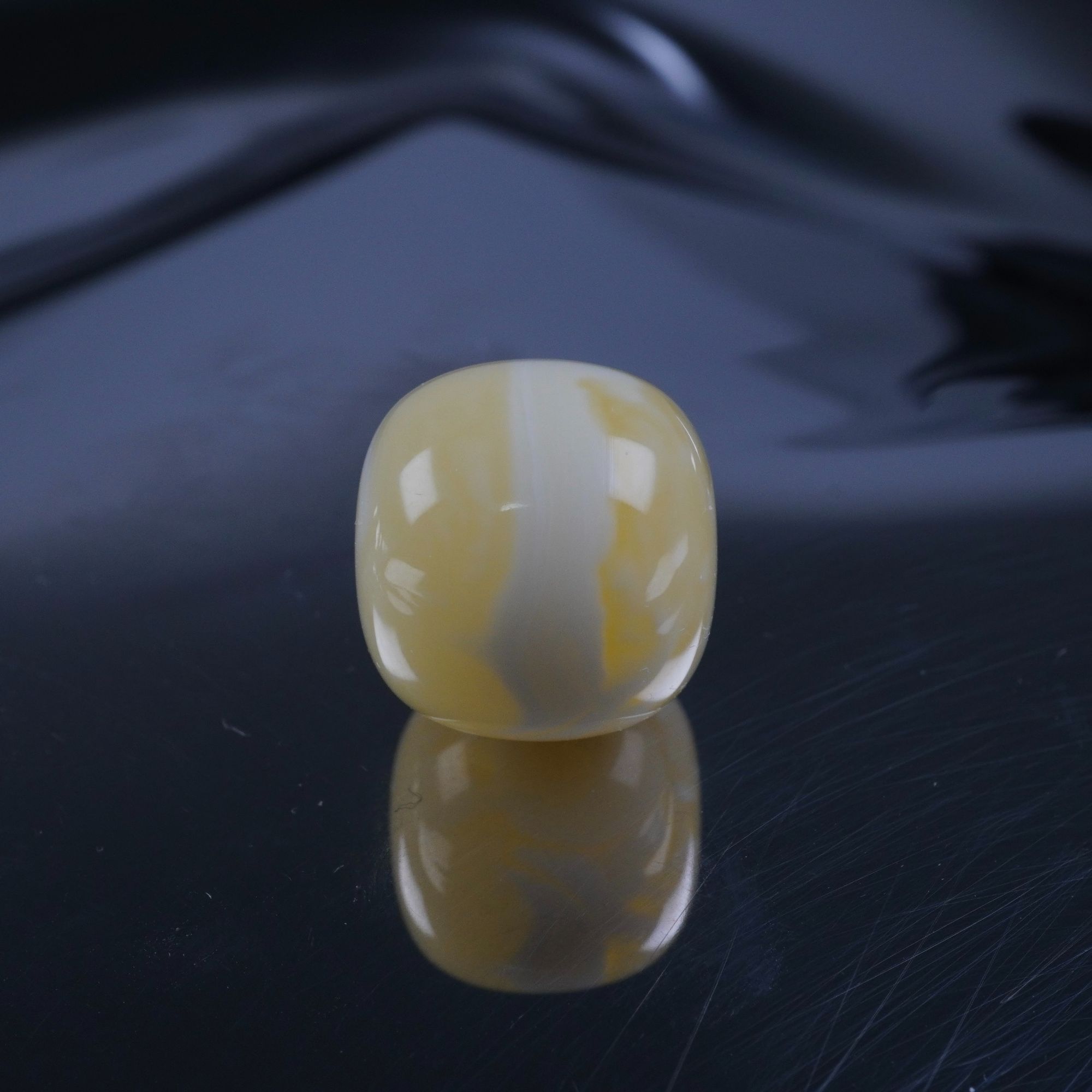 13.1*12.3mm浓蜡黄白妖花一线老型单珠天然琥珀蜜蜡文玩配饰