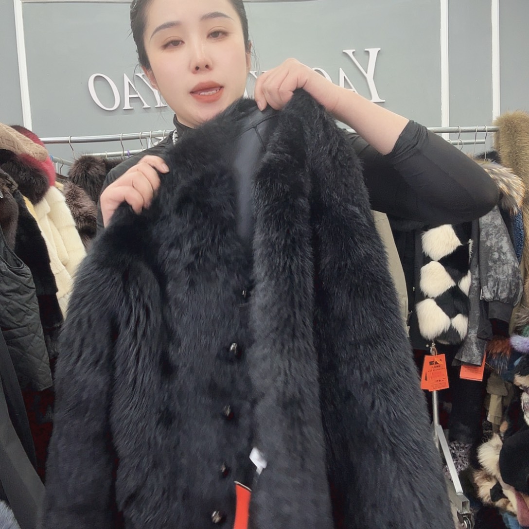 姚小妖家高端皮草