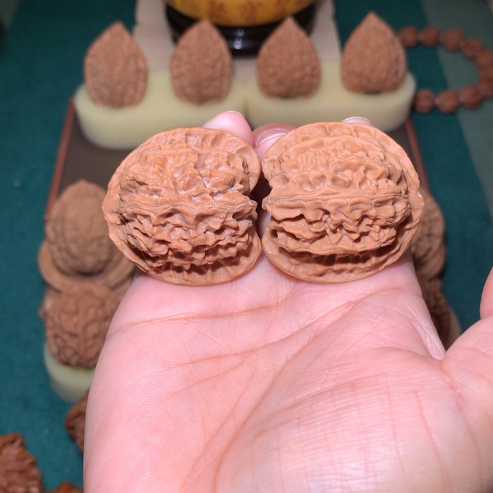 核桃文玩核桃把件苹果有磕