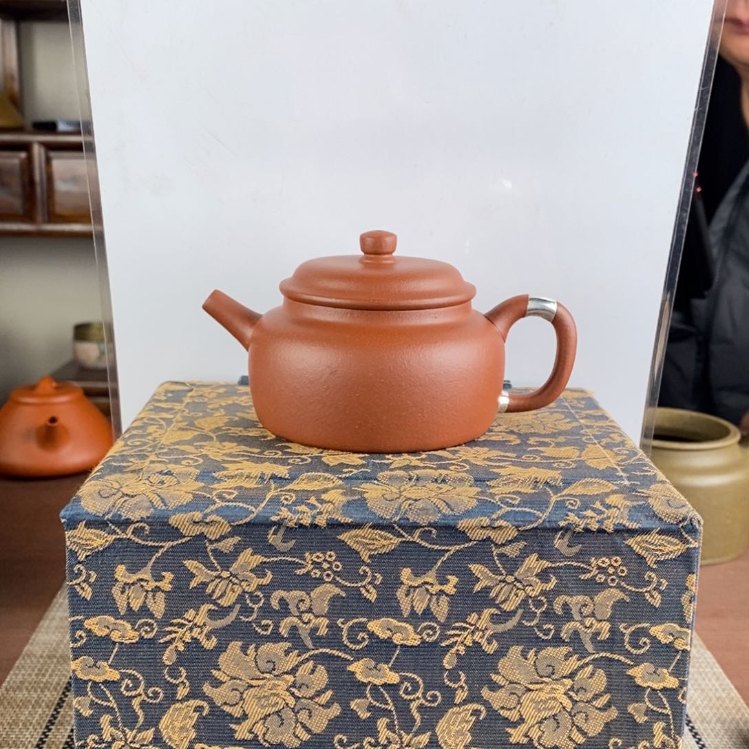 紫砂茶壶宜兴紫砂工艺美术精品