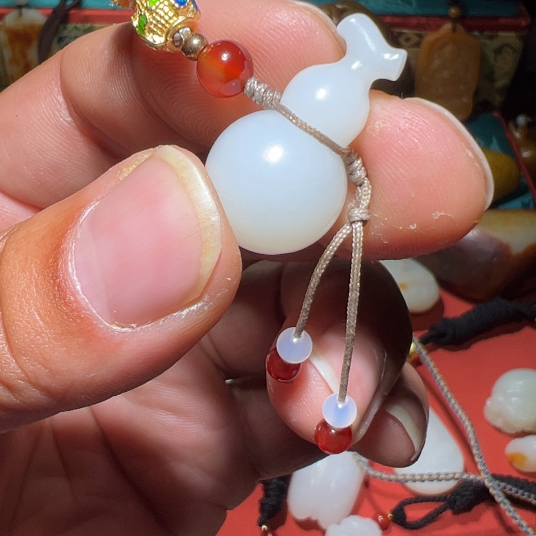 和田玉（糖玉）未镶嵌颈饰